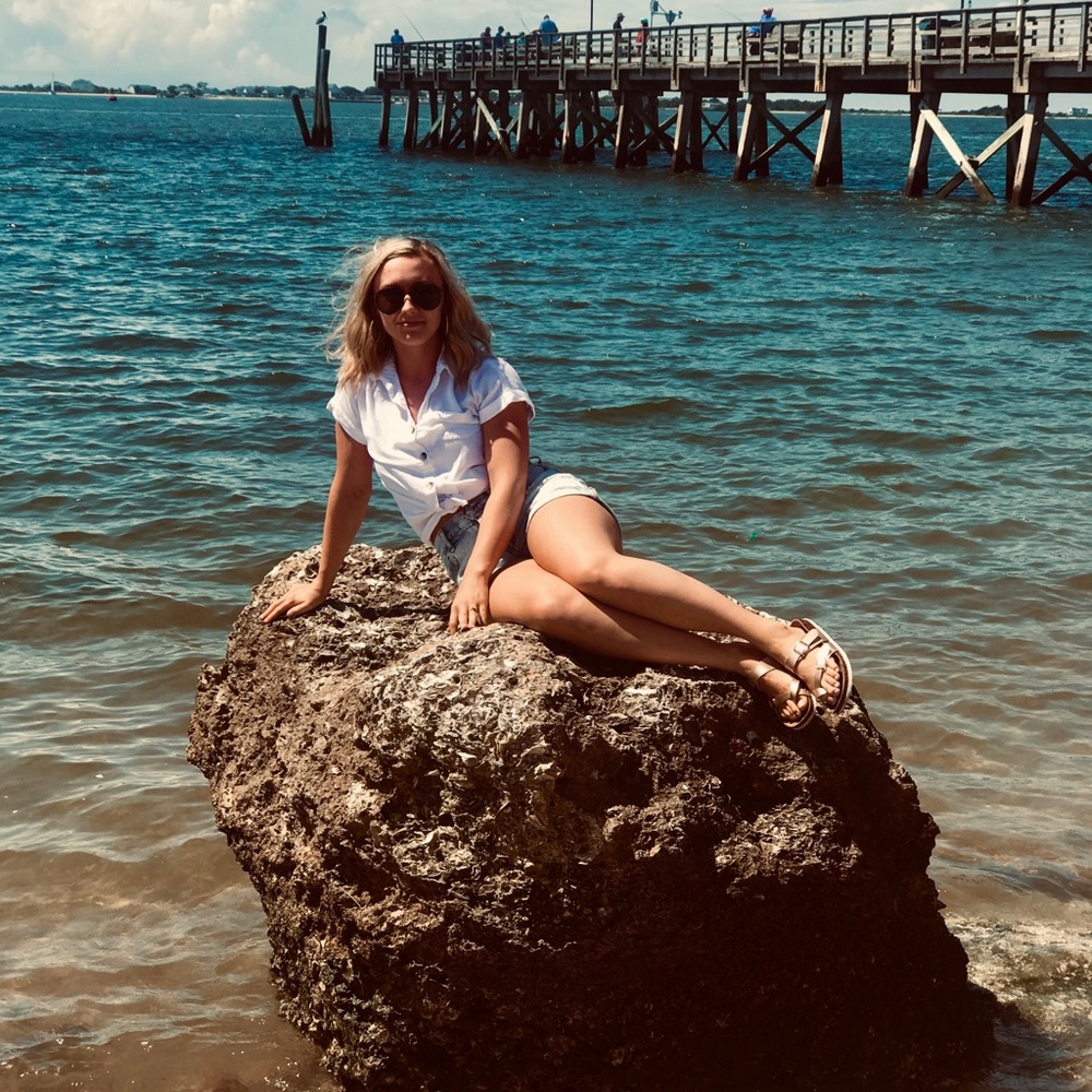 Meet your Posher, Alisha